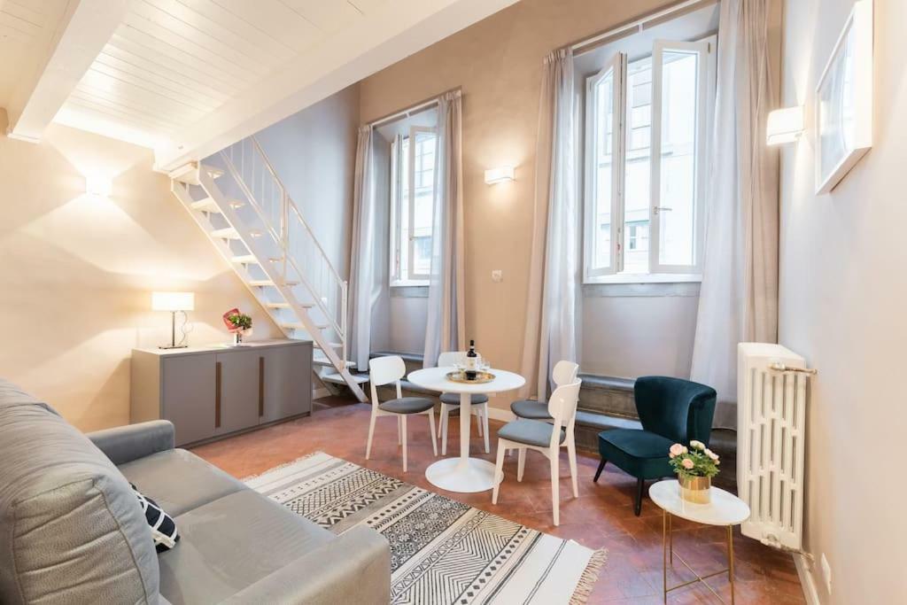 Scala Via Borgo Pinti Apartment *
